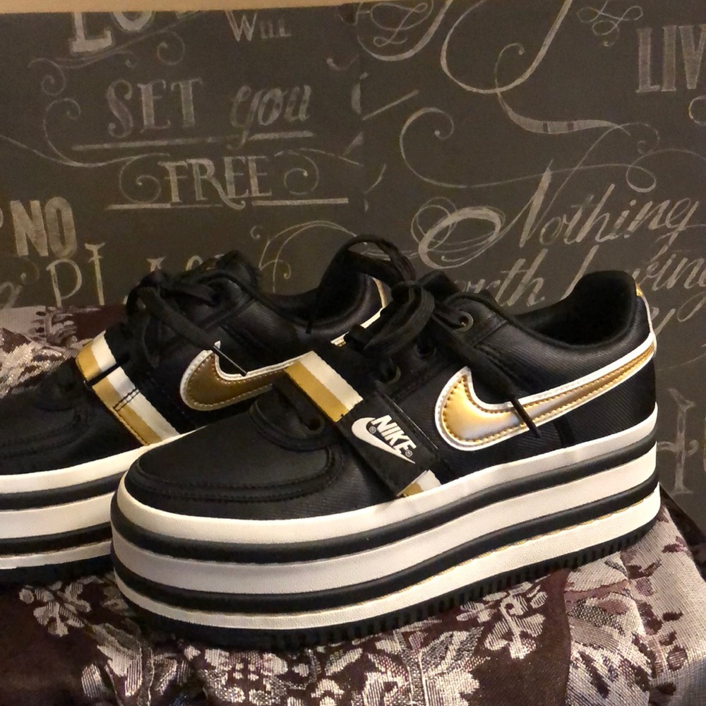 Nike platform sneakers 💕